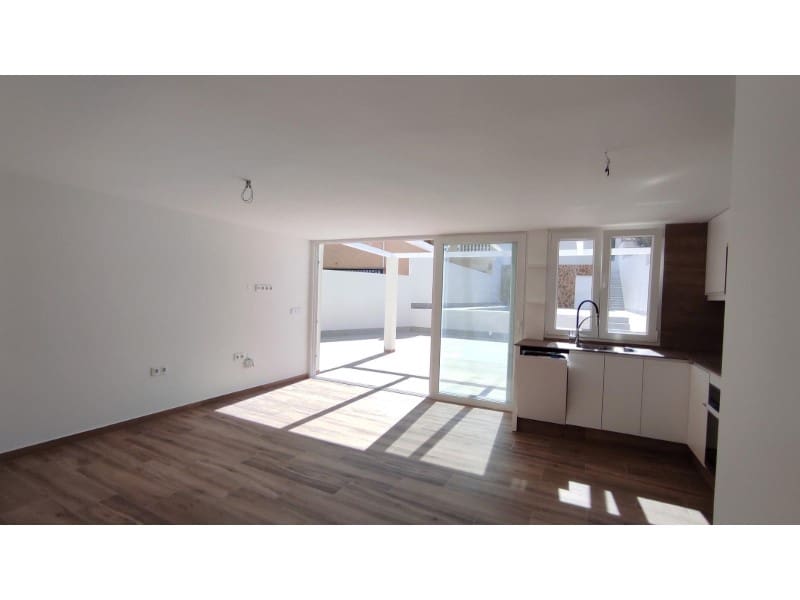 3 soverom Villa til salgs i Torrevieja med svømmebasseng - € 349 000 (Ref: 9276580)