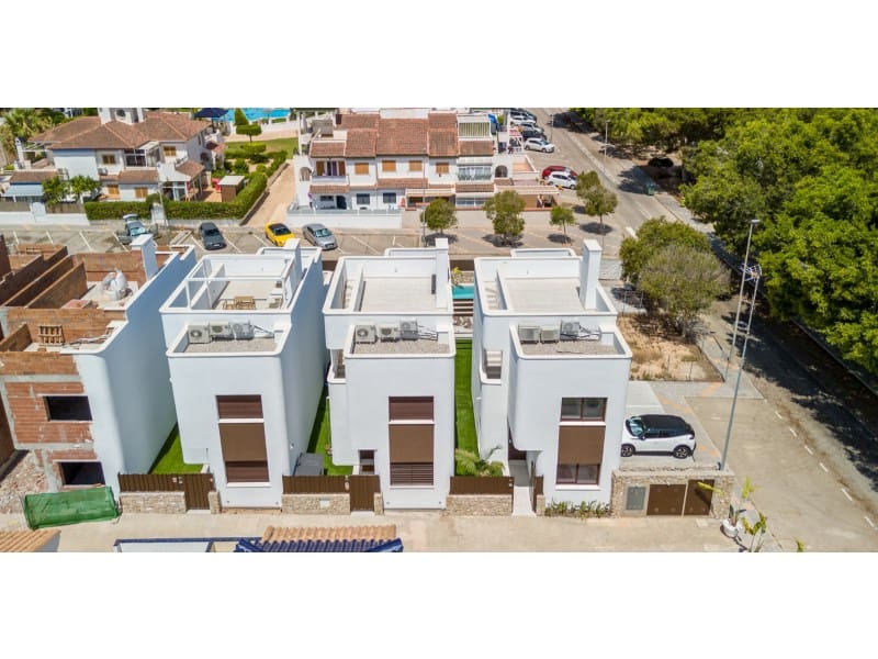 3 soverom Villa til salgs i Pilar de la Horadada med svømmebasseng garasje - € 539 900 (Ref: 9285126)