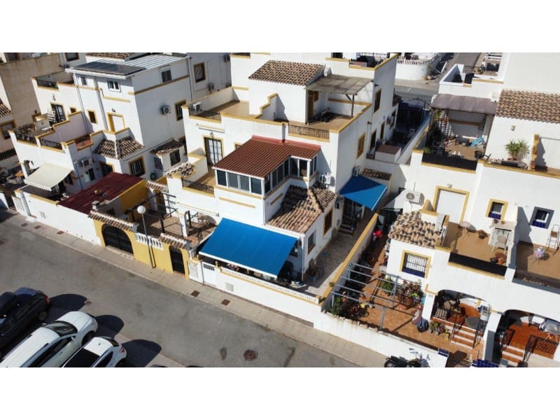 Pareado de 4 habitaciones en Orihuela Costa en venta con piscina - 209.900 € (Ref: 9291422)