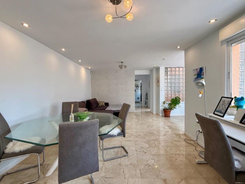 5 bedroom Villa for sale in Torrevieja with pool - € 309,000 (Ref: 9291423)