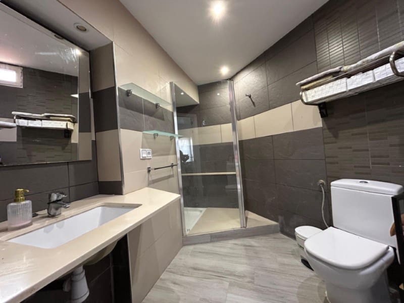 5 bedroom Villa for sale in Torrevieja with pool - € 309,000 (Ref: 9291423)