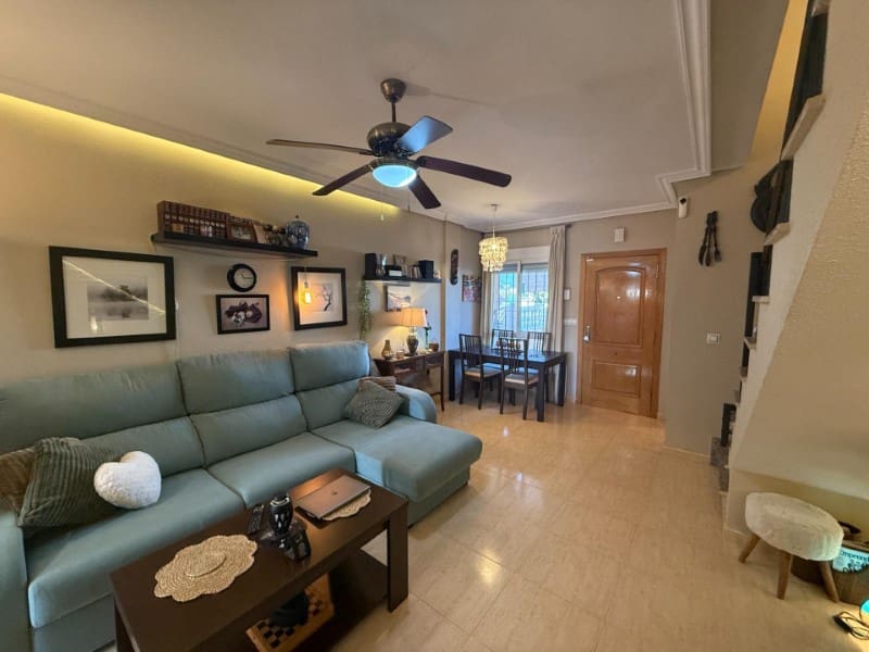 Casa de 3 habitaciones en Torrevieja en venta - 215.000 € (Ref: 9291425)