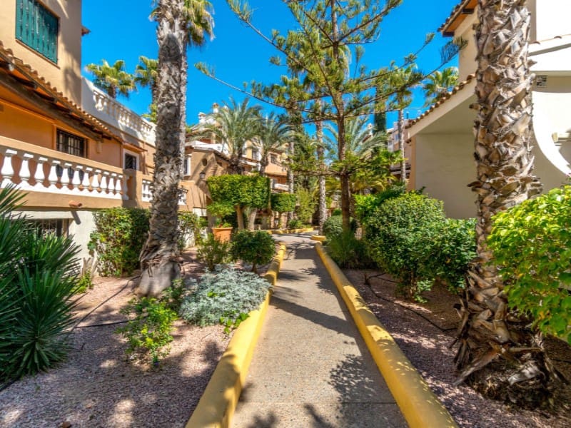 3 slaapkamer Penthouse te koop in Torrevieja met garage - € 349.000 (Ref: 9296774)