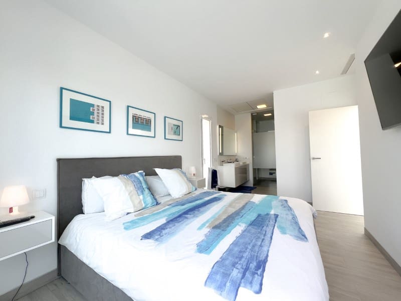 3 sovrum Villa till salu i Campoamor med pool - 990 000 € (Ref: 9303692)