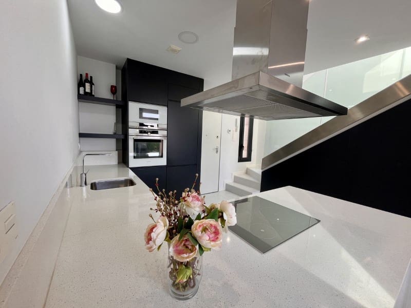 3 soveværelse Villa til salg i Orihuela Costa med garage - € 585.000 (Ref: 9308635)