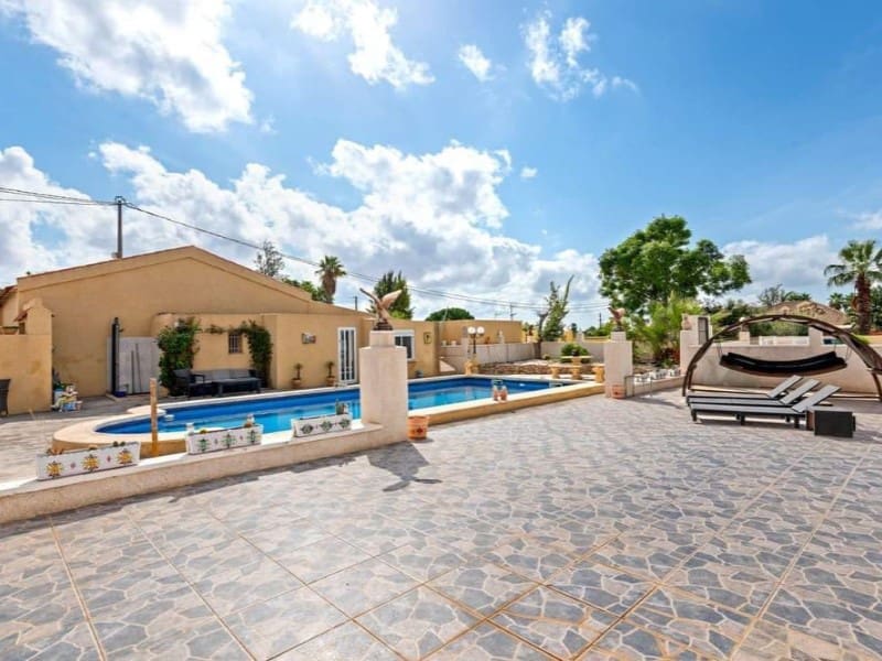 3 Zimmer Finca/Landgut zu verkaufen in Los Montesinos mit Pool - 900.000 € (Ref: 9308637)