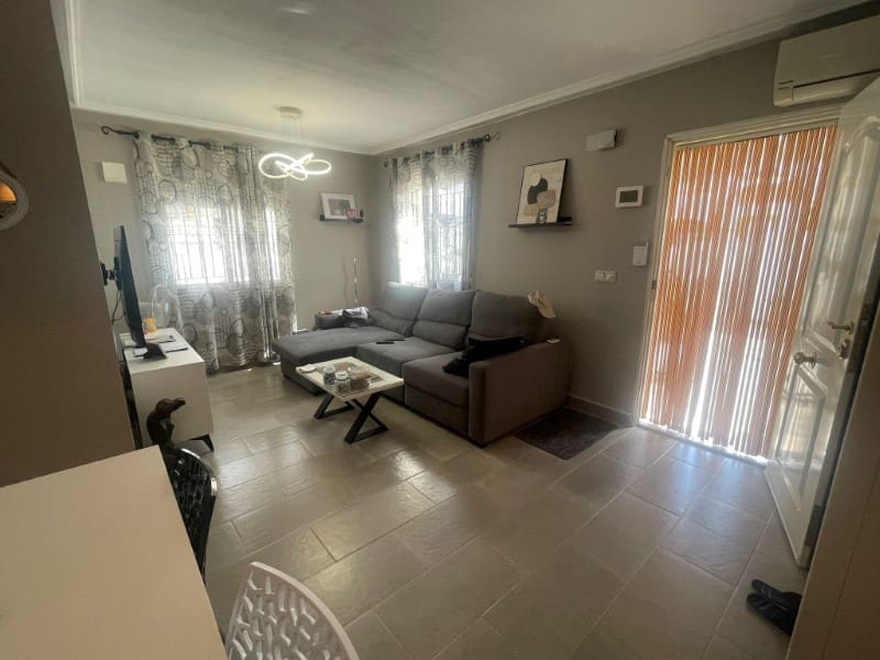 3 soveværelse Byhus til salg i Torrevieja - € 210.000 (Ref: 9321762)