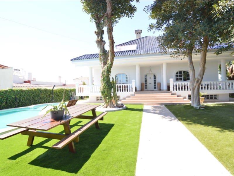 4 soverom Villa til salgs i Torrevieja med garasje - € 890 000 (Ref: 9341339)