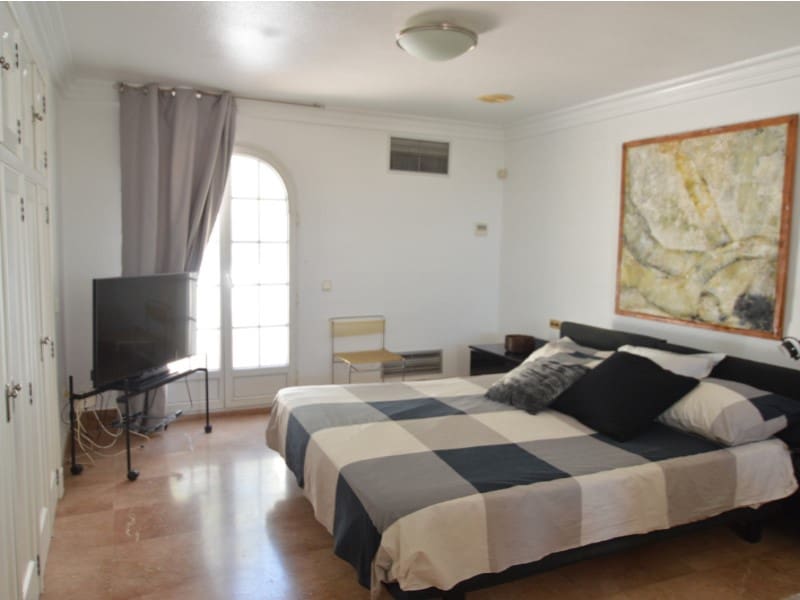 4 soverom Villa til salgs i Torrevieja med garasje - € 890 000 (Ref: 9341339)