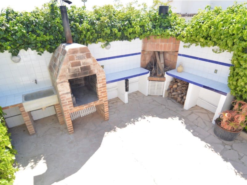 4 soverom Villa til salgs i Torrevieja med garasje - € 890 000 (Ref: 9341339)