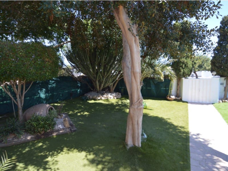 4 soverom Villa til salgs i Torrevieja med garasje - € 890 000 (Ref: 9341339)