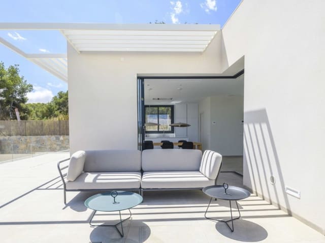 Chalet de 3 habitaciones en Las Colinas Golf, Orihuela en venta con garaje - 1.100.000 € (Ref: 9341341)