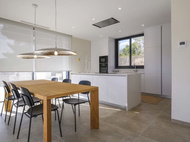 Chalet de 3 habitaciones en Las Colinas Golf, Orihuela en venta con garaje - 1.100.000 € (Ref: 9341341)