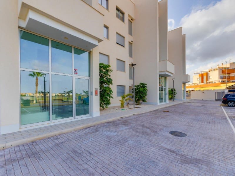 2 bedroom Apartment for sale in Orihuela Costa - € 320,000 (Ref: 9344930)