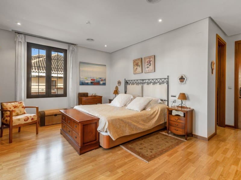 6 slaapkamer Villa te koop in La Veleta met zwembad - € 2.490.000 (Ref: 9344936)