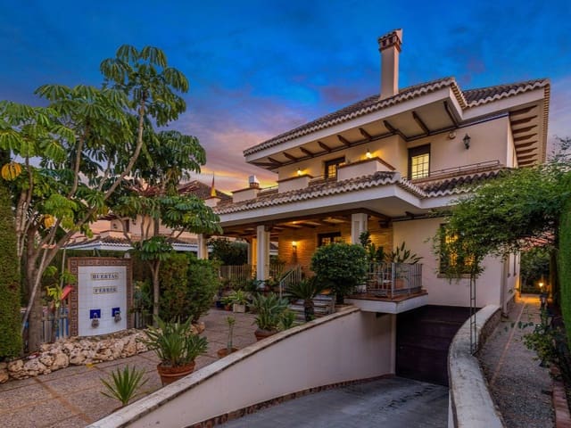 6 slaapkamer Villa te koop in La Veleta, Torrevieja met zwembad - € 2.490.000 (Ref: 9344936)
