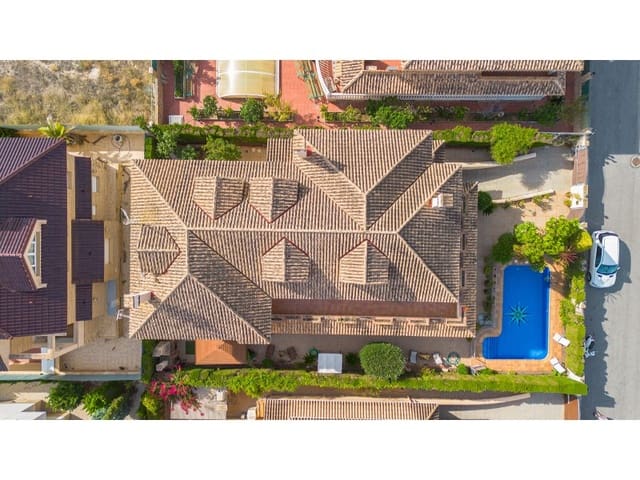 6 slaapkamer Villa te koop in La Veleta, Torrevieja met zwembad - € 2.490.000 (Ref: 9344936)