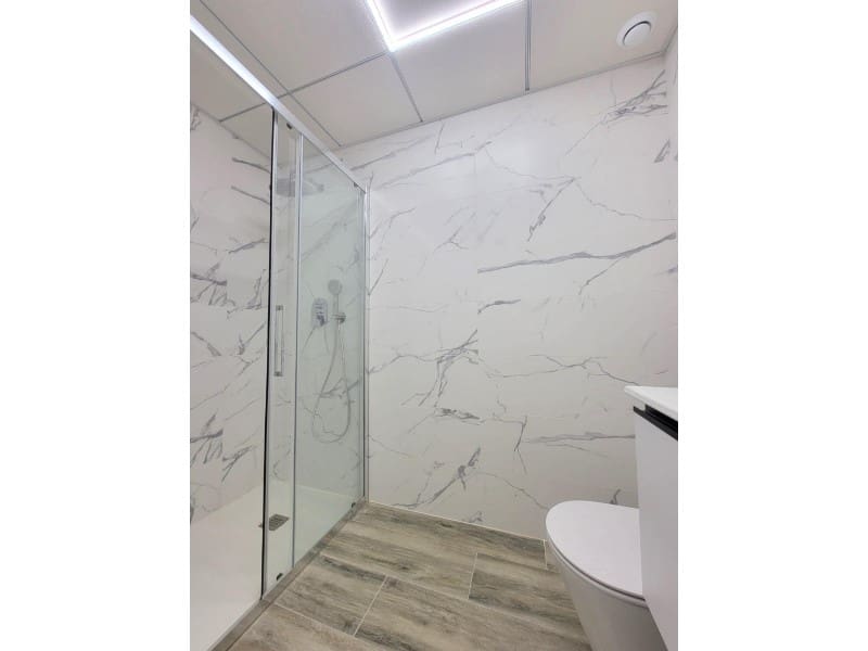 3 makuuhuone Huoneisto myytävänä paikassa Torrevieja mukana uima-altaan 
autotalli - 375 000 € (Ref: 9344938)