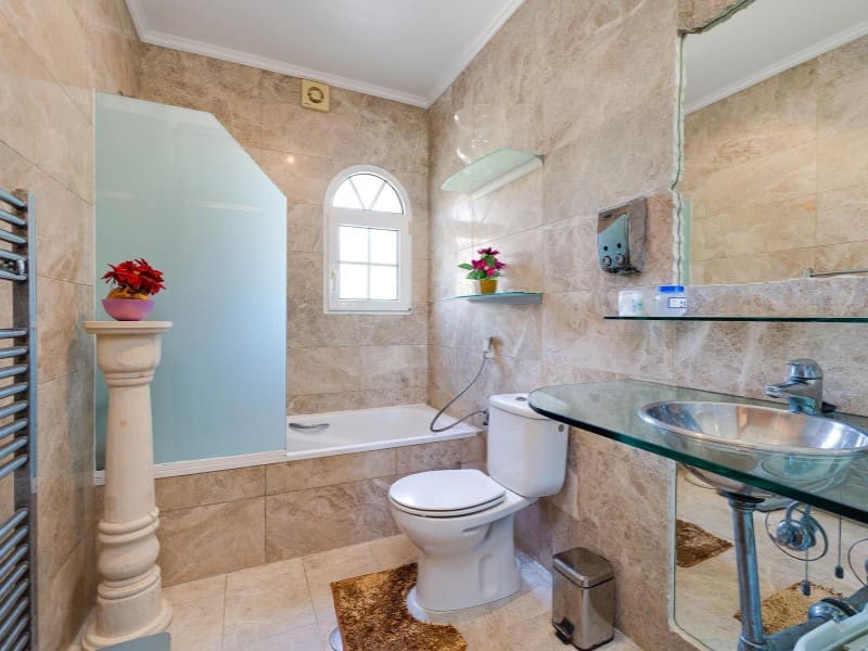 3 sovrum Villa till salu i Orihuela Costa med pool - 550 000 € (Ref: 9344939)