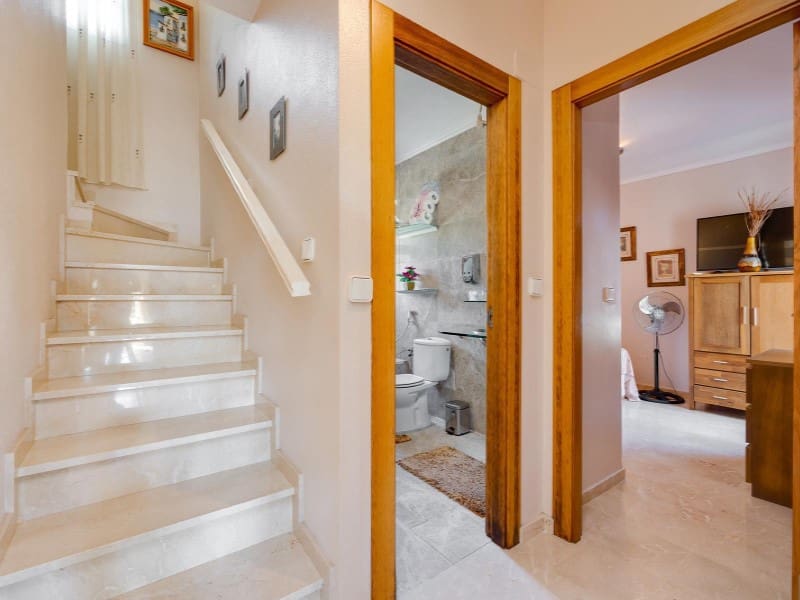 3 sovrum Villa till salu i Orihuela Costa med pool - 550 000 € (Ref: 9344939)