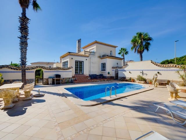 3 sovrum Villa till salu i Lomas de Campoamor - Las Ramblas, Orihuela med pool - 550 000 € (Ref: 9344939)