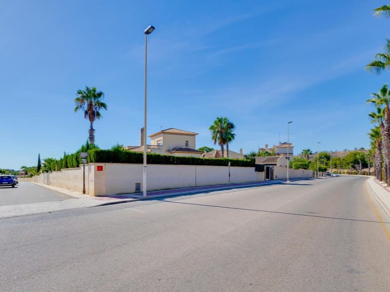3 sovrum Villa till salu i Orihuela Costa med pool - 550 000 € (Ref: 9344939)
