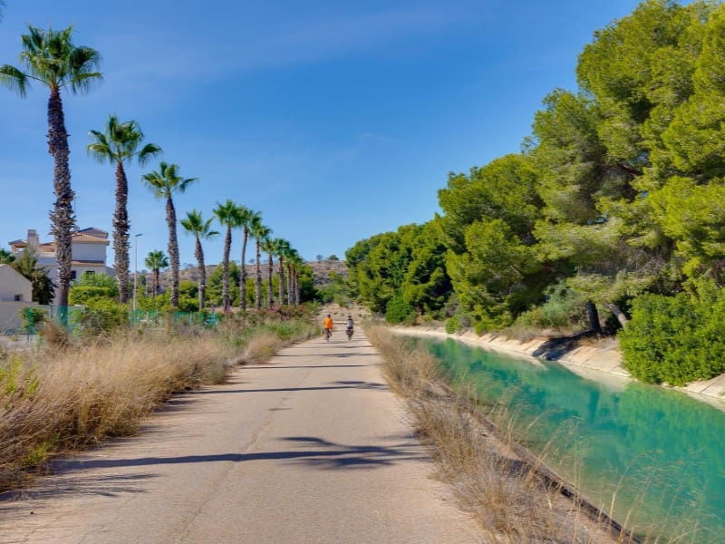 3 sovrum Villa till salu i Orihuela Costa med pool - 550 000 € (Ref: 9344939)