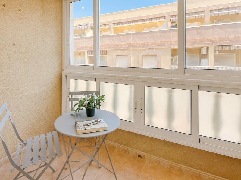 2 soverom Leilighet til salgs i Torrevieja - € 129 900 (Ref: 9362940)