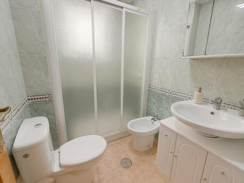 2 soverom Leilighet til salgs i Torrevieja - € 129 900 (Ref: 9362940)