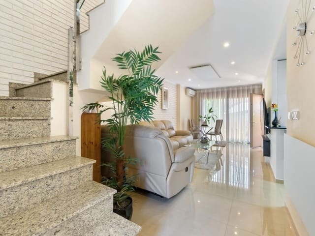 3 sypialnia Dom na sprzedaż w Aguas Nuevas, Torrevieja - 319 900 € (Ref: 9362942)