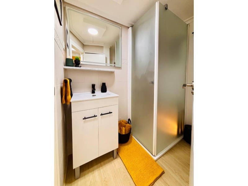 2 soveværelse Lejlighed til salg i Torrevieja - € 121.000 (Ref: 9362950)