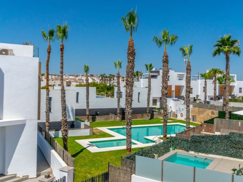 3 bedroom Villa for sale in Orihuela Costa with pool garage - € 429,000 (Ref: 9372431)