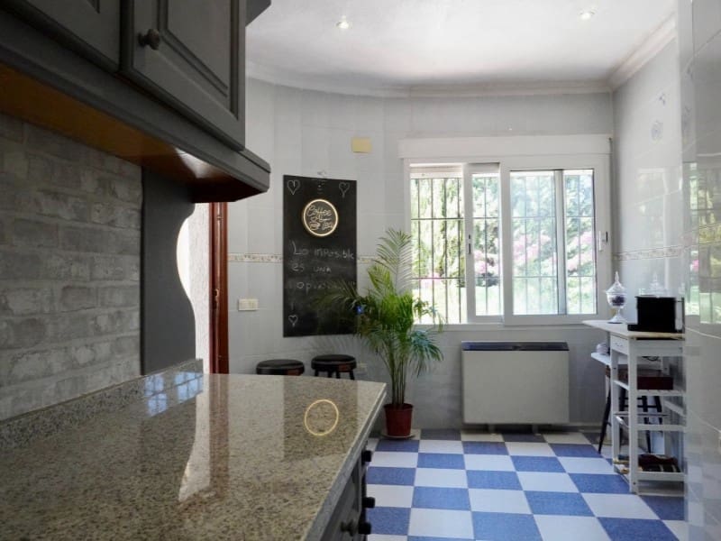 5 soveværelse Villa til salg i Ciudad Quesada med swimmingpool garage - € 458.000 (Ref: 9372439)