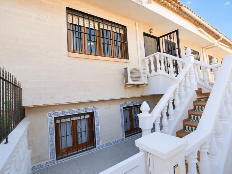 3 slaapkamer Huis te koop in La Mata met garage - € 192.000 (Ref: 9372450)