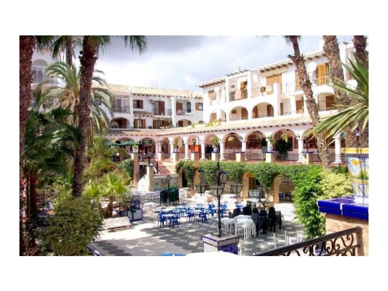 4 slaapkamer Villa te koop in Orihuela Costa - € 449.950 (Ref: 9396606)