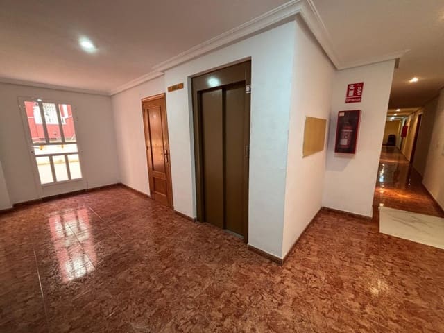 Apartamento de 2 habitaciones en Avenida Habaneras - Curva de Palangre, Torrevieja en venta - 119.900 € (Ref: 9396608)