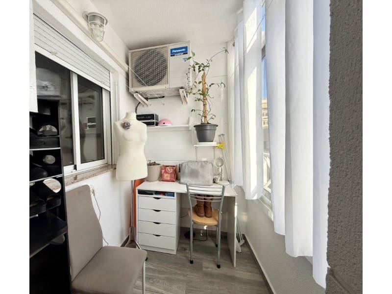 2 soverom Leilighet til salgs i Torrevieja med svømmebasseng - € 147 900 (Ref: 9396610)