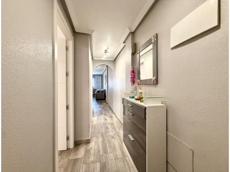 2 soverom Leilighet til salgs i Torrevieja med svømmebasseng - € 147 900 (Ref: 9396610)