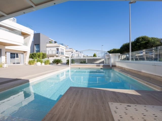 4 bedroom Villa for sale in Aguamarina, Orihuela with garage - € 1,950,000 (Ref: 9396614)