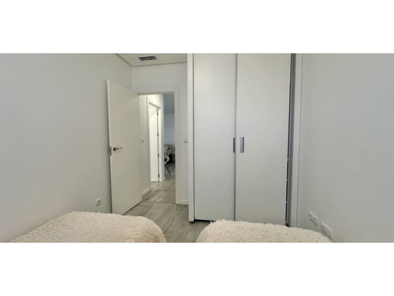 3 sovrum Lägenhet till salu i Orihuela Costa med garage - 320 000 € (Ref: 9398386)