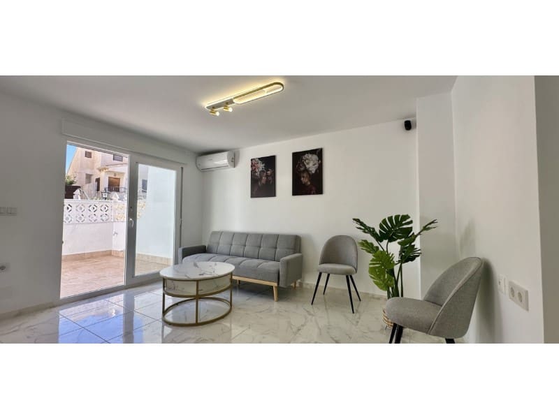 3 quarto Casa em Banda para venda em Torrevieja - 229 000 € (Ref: 9398393)