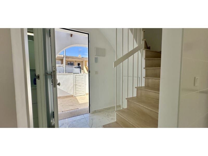 3 quarto Casa em Banda para venda em Torrevieja - 229 000 € (Ref: 9398393)