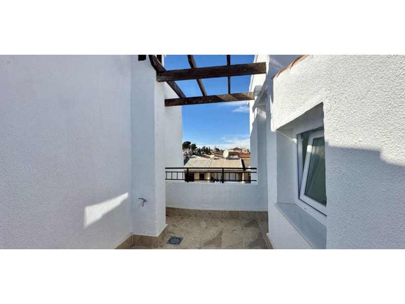 3 quarto Casa em Banda para venda em Torrevieja - 229 000 € (Ref: 9398393)