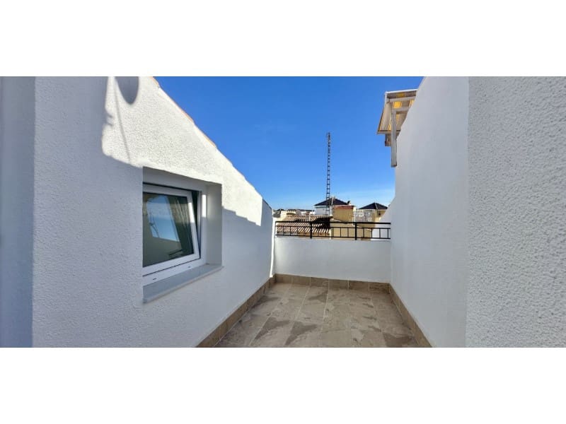 3 quarto Casa em Banda para venda em Torrevieja - 229 000 € (Ref: 9398393)