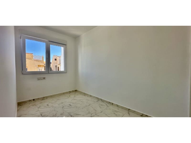 3 quarto Casa em Banda para venda em Torrevieja - 229 000 € (Ref: 9398393)