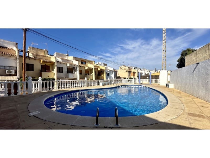 3 quarto Casa em Banda para venda em Torrevieja - 229 000 € (Ref: 9398393)