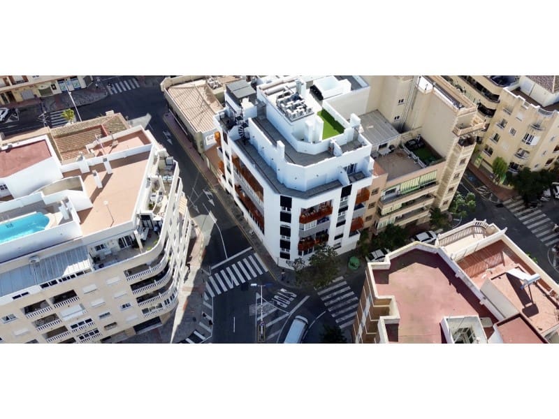 2 sovrum Lägenhet till salu i Torrevieja - 239 000 € (Ref: 9398394)