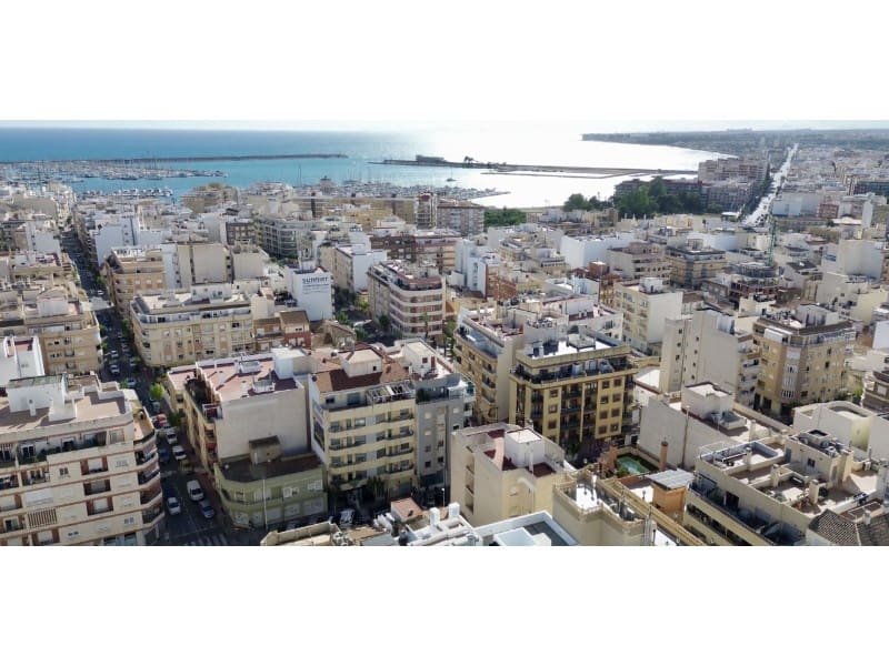 2 sovrum Lägenhet till salu i Torrevieja - 239 000 € (Ref: 9398394)