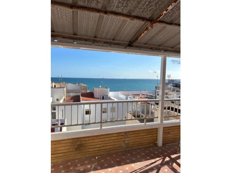 Ático de 2 habitaciones en Torrevieja en venta - 210.000 € (Ref: 9398401)