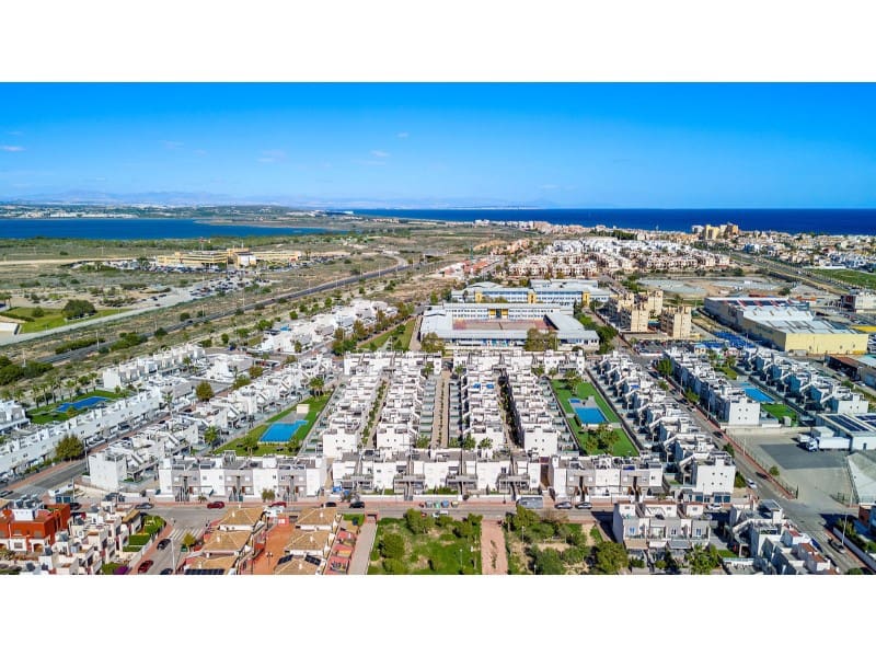 2 Zimmer Bungalow zu verkaufen in Torrevieja - 284.000 € (Ref: 9398402)